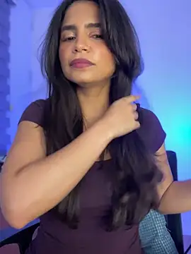 Snapshot of holaRosa chatting on June 2026 10:04:01 PM holaRosa online show from June 2026 10:04:01 PM