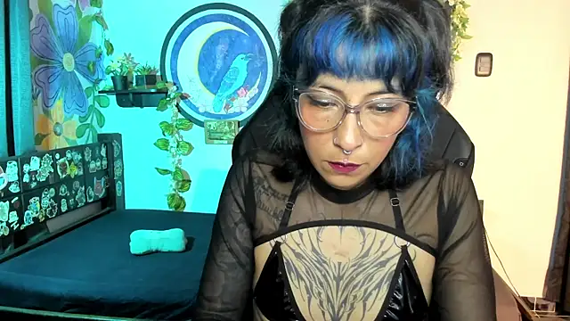 Snapshot of _Tabitha_ chatting on July 2026 11:37:01 PM Tabitha online show from July 2026 11:37:01 PM