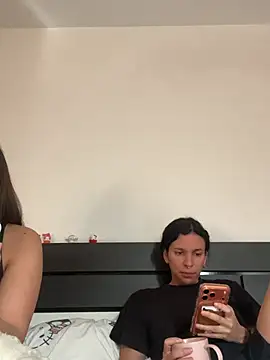 geneblan28 online show from April 2026 04:40:01 PM