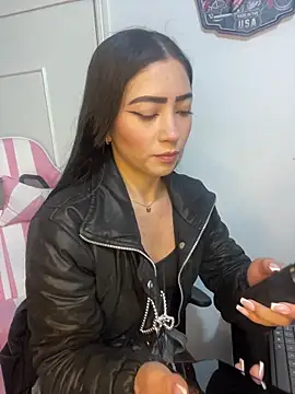 Snapshot of AMBERBUNNY_ chatting on May 2026 01:16:02 PM AMBERBUNNY online show from May 2026 01:16:02 PM