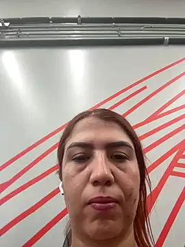 Snapshot of Lunnacherry chatting on June 2026 03:39:02 PM Lunnacherry online show from June 2026 03:39:02 PM