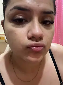 foxy gigi online show from May 2026 01:13:01 AM