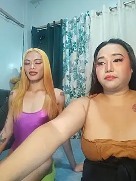 Snapshot of PowerDuoCouple69Xxx chatting on May 2026 11:32:01 PM PowerDuoCouple69Xxx online show from May 2026 11:32:01 PM