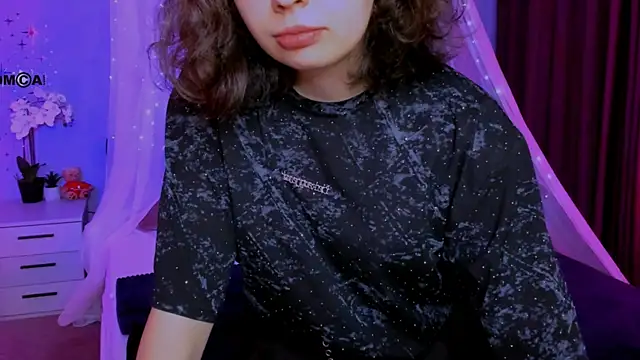 Snapshot of mia_mooon_ chatting on May 2026 09:04:02 AM mia mooon online show from May 2026 09:04:02 AM