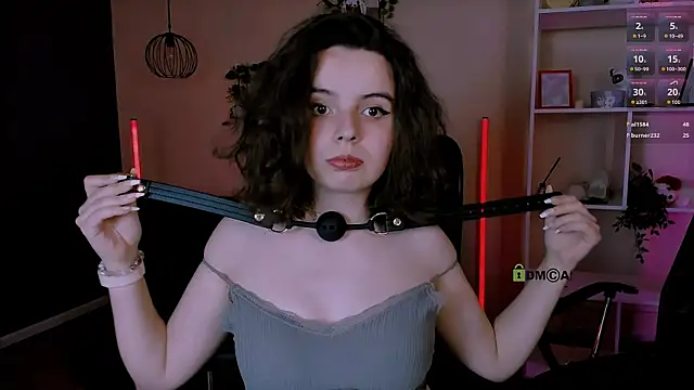 Snapshot of mia_mooon_ chatting on May 2026 10:36:01 AM mia mooon online show from May 2026 10:36:01 AM