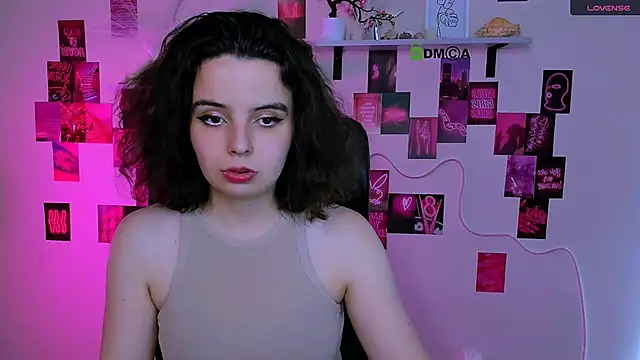 Snapshot of mia_mooon_ chatting on May 2026 09:17:02 AM mia mooon online show from May 2026 09:17:02 AM