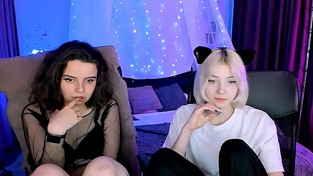 Snapshot of mia_mooon_ chatting on May 2026 08:48:02 PM mia mooon online show from May 2026 08:48:02 PM