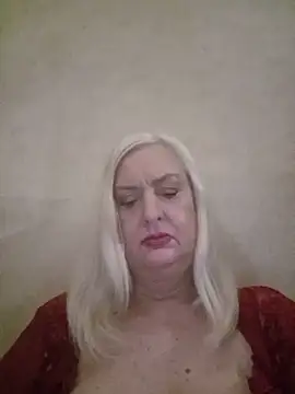 Julia20X online show from June 2026 10:43:02 AM