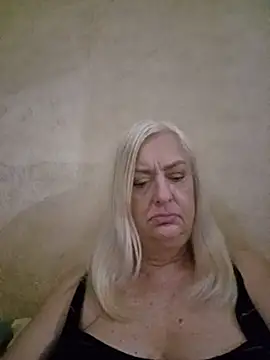 Julia20X online show from June 2026 08:45:01 PM