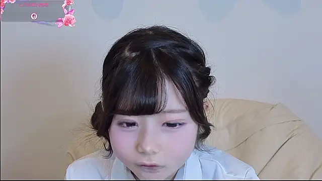 Snapshot of mimichan_niconico chatting on May 2026 01:48:02 PM mimichan niconico online show from May 2026 01:48:02 PM