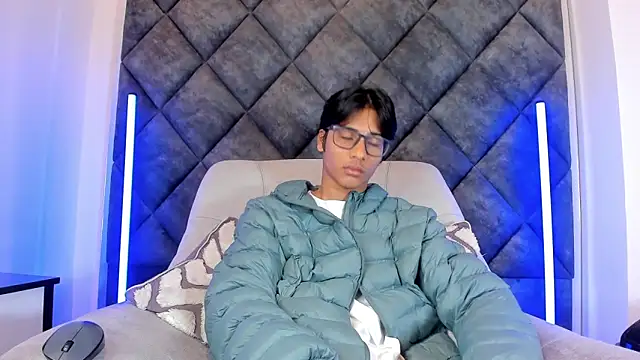 LiamKron online show from June 2026 11:27:02 AM