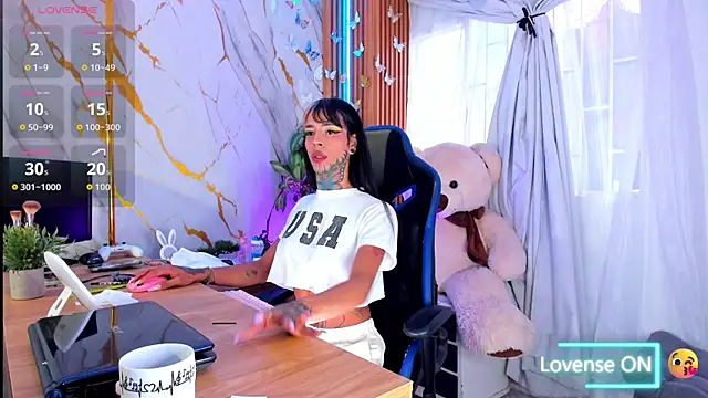 Dafne kee online show from June 2026 02:43:01 PM