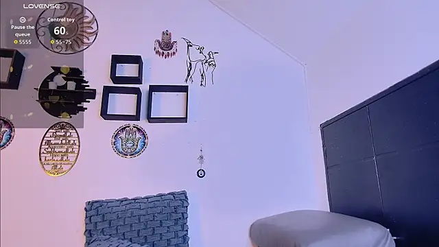 LunaBaxter  online show from June 2026 12:28:02 PM