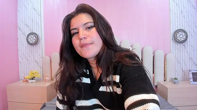 Snapshot of Samantha_Cooper__ chatting on April 2026 07:58:02 PM Samantha Cooper online show from April 2026 07:58:02 PM