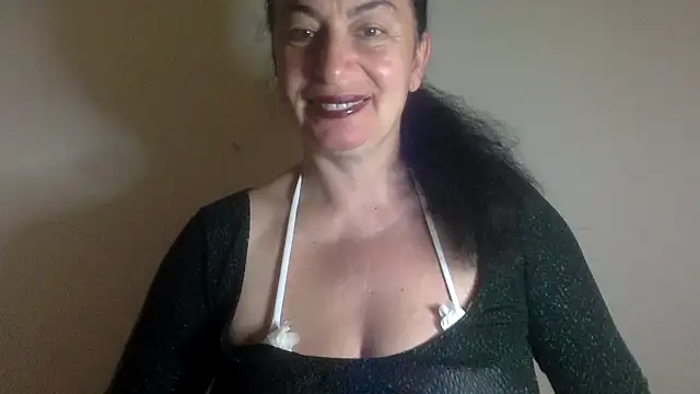 Lizzaa80 online show from June 2026 06:17:02 PM