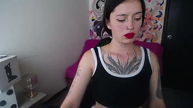 Lucia evans21 online show from May 2026 07:20:01 PM