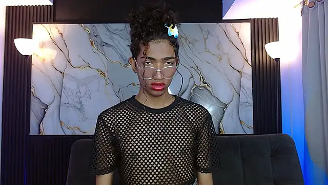 triiangel latinboy online show from April 2026 12:24:01 AM