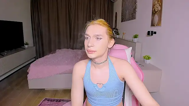 Mikaella Nicole online show from June 2026 05:40:02 PM