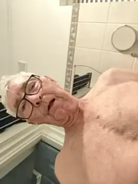 cuminmyface100 online show from June 2026 12:56:02 AM