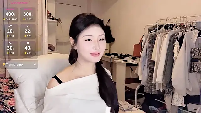 Snapshot of secret-anan chatting on May 2026 05:10:02 PM secret-anan online show from May 2026 05:10:02 PM