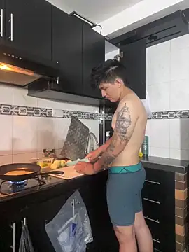 AAROON SCOTT online show from April 2026 03:05:01 PM