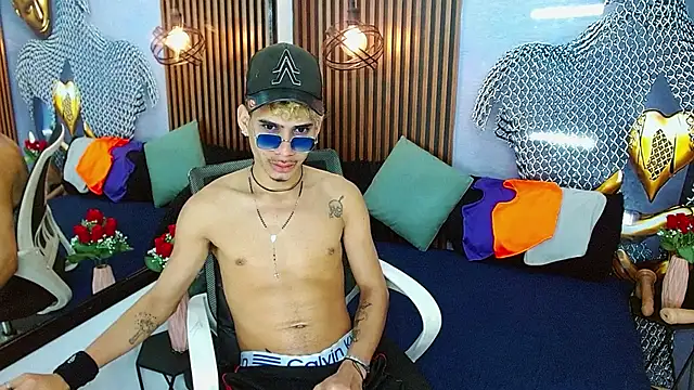 Skinny cute Alyer online show from May 2026 02:20:02 AM
