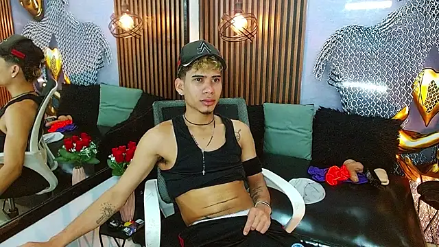 Skinny cute Alyer online show from June 2026 02:23:01 AM