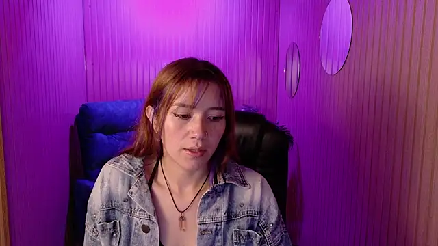 Snapshot of Emily_Cherry_ chatting on May 2026 02:11:01 PM Emily Cherry online show from May 2026 02:11:01 PM