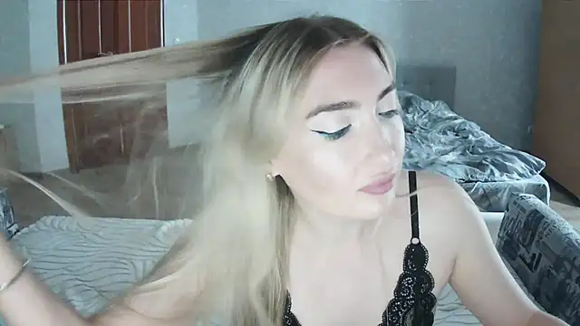 Mira royy online show from June 2026 01:04:01 PM