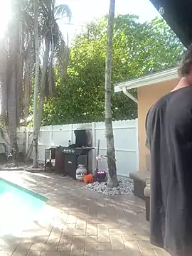 youngwildfreee online show from April 2026 08:55:01 PM