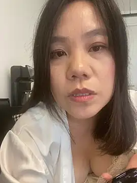 Feifei123521 online show from April 2026 11:53:01 PM