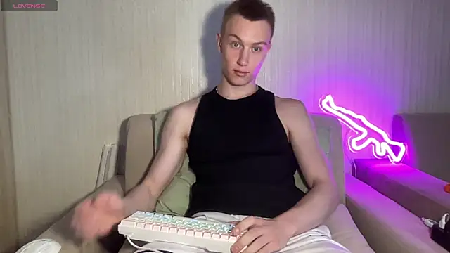 Travis Gracile online show from June 2026 08:20:02 AM