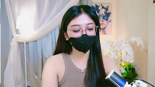 Snapshot of Chan_Chann chatting on May 2026 01:33:02 AM Chan Chann online show from May 2026 01:33:02 AM
