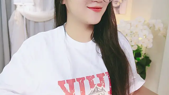 Snapshot of Chan_Chann chatting on May 2026 03:02:01 AM Chan Chann online show from May 2026 03:02:01 AM
