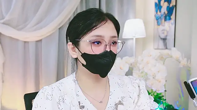 Snapshot of Chan_Chann chatting on June 2026 02:26:02 PM Chan Chann online show from June 2026 02:26:02 PM