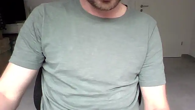 Snapshot of ForHerOnly_ chatting on April 2026 10:20:02 AM ForHerOnly online show from April 2026 10:20:02 AM