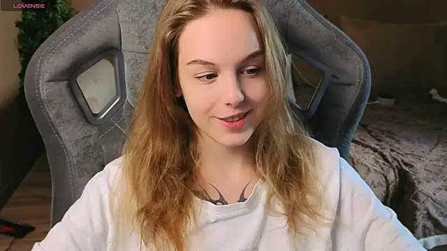 Snapshot of LeiaMurph chatting on June 2026 11:14:01 AM LeiaMurph online show from June 2026 11:14:01 AM