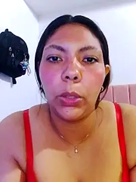 Snapshot of Izel_ chatting on May 2026 03:13:01 AM Izel online show from May 2026 03:13:01 AM
