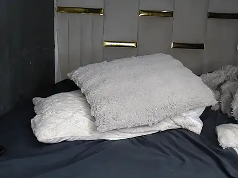 CreamyPussy95 online show from April 2026 08:13:02 PM