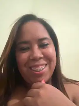 Snapshot of Tainesilva chatting on May 2026 03:46:02 AM Tainesilva online show from May 2026 03:46:02 AM
