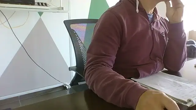 brunosso85ita online show from April 2026 07:03:01 AM