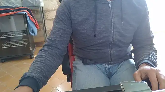 Snapshot of brunosso85ita chatting on May 2026 12:01:02 PM brunosso85ita online show from May 2026 12:01:02 PM
