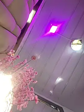 Iriistai1 online show from June 2026 08:58:01 PM