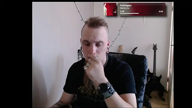 Snapshot of THatRandomMetalHead chatting on June 2026 03:33:01 PM THatRandomMetalHead online show from June 2026 03:33:01 PM