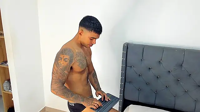 Andrewadamsx online show from April 2026 12:54:02 PM