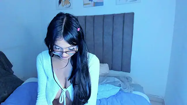 britanny jones1 online show from April 2026 09:50:02 PM