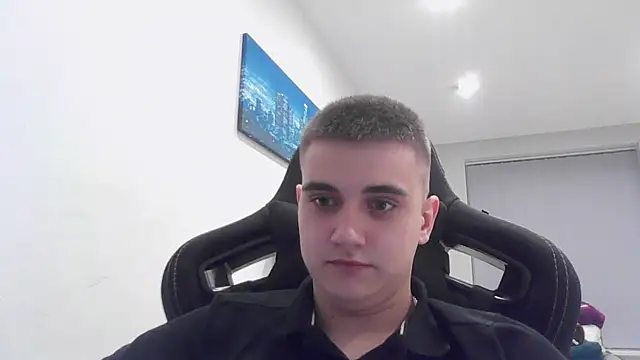 Snapshot of WARDEN_w chatting on April 2026 05:47:01 PM WARDEN w online show from April 2026 05:47:01 PM