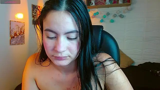 Snapshot of rosaleia_ chatting on June 2026 04:54:02 AM rosaleia online show from June 2026 04:54:02 AM