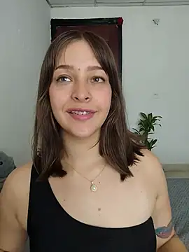 Snapshot of Mari_Rouse chatting on May 2026 03:31:02 PM Mari Rouse online show from May 2026 03:31:02 PM