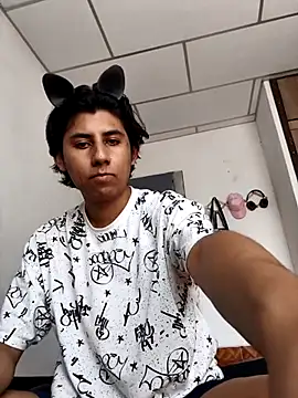 Ericahot3 online show from April 2026 06:31:02 PM